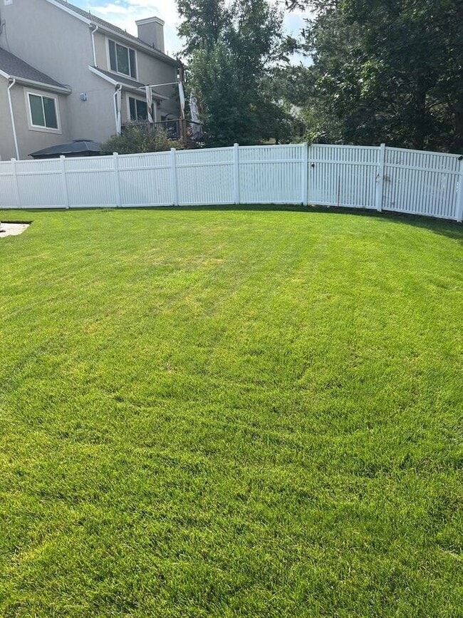 Building Photo - 13982 S Hawberry Rd