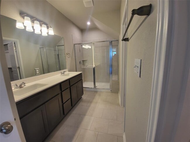 Building Photo - 345 Aqua Spgs Aly