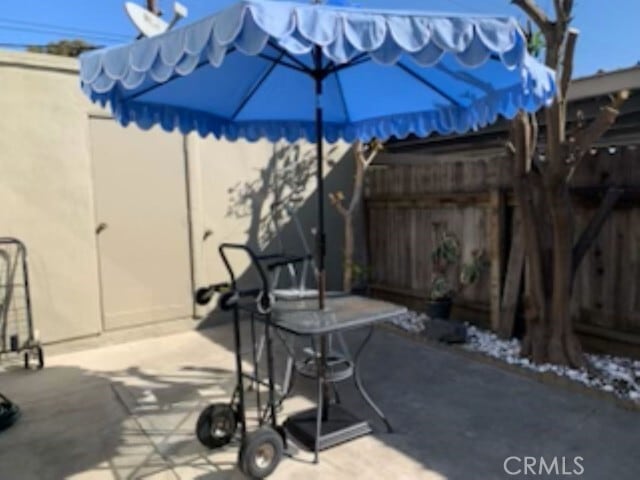 Building Photo - 4555 Larwin Ave