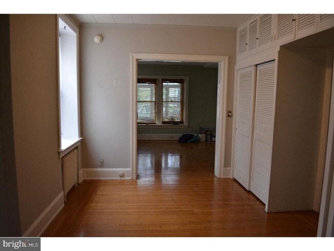 Building Photo - 7905 Ardleigh St