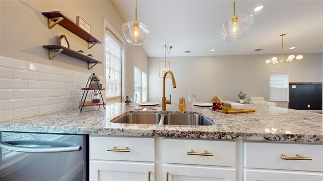 Building Photo - 5430 Camaguey St