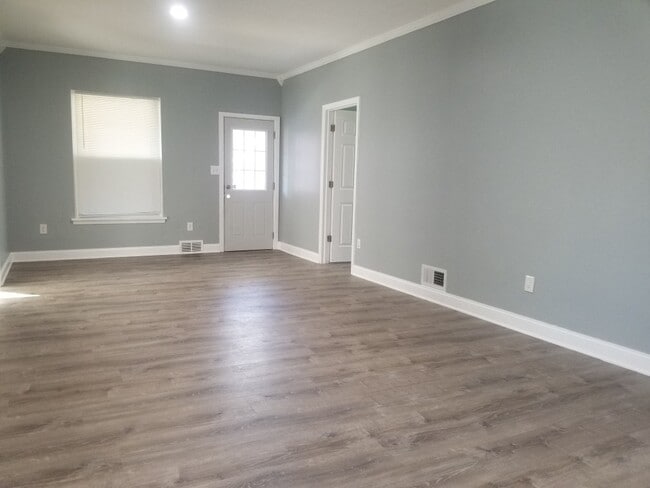 Building Photo - 1010 Tonti St