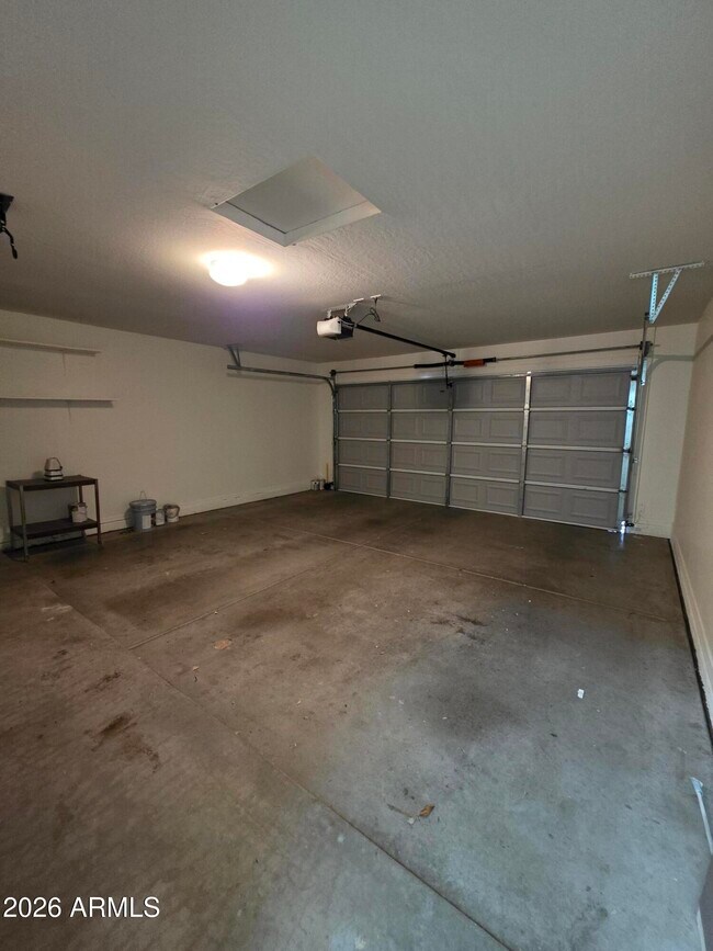 Building Photo - 1825 W Desert Willow Dr