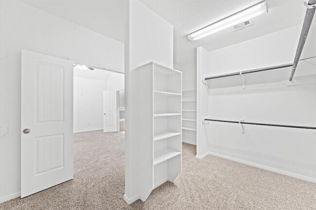 Building Photo - 5610 Glenfield Spring Ln