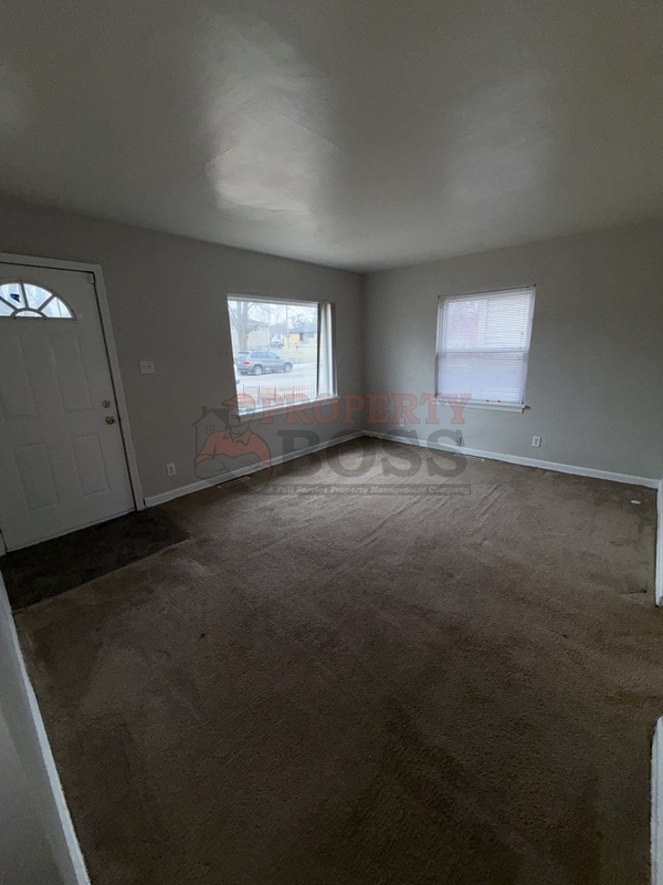 Building Photo - 816 E 35th Ct