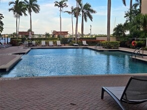 Building Photo - 1801 N Flagler Dr
