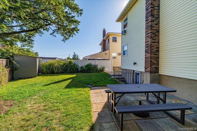 Building Photo - 72 Althouse Ave
