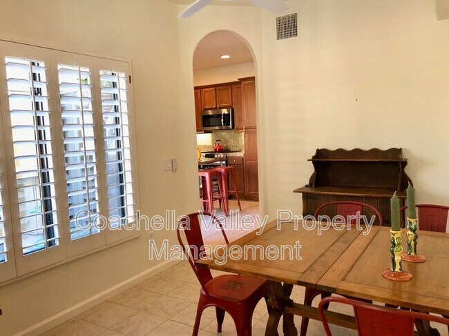 Building Photo - 233 Villorrio Dr E