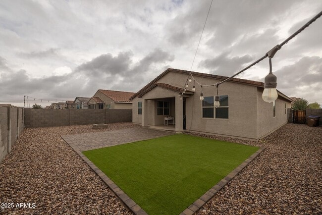 Building Photo - 36810 N Camarillo Dr