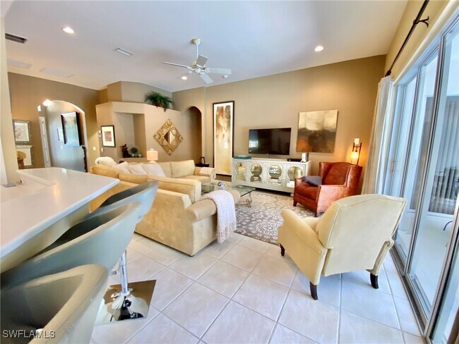 Building Photo - 15590 Vallecas Ln