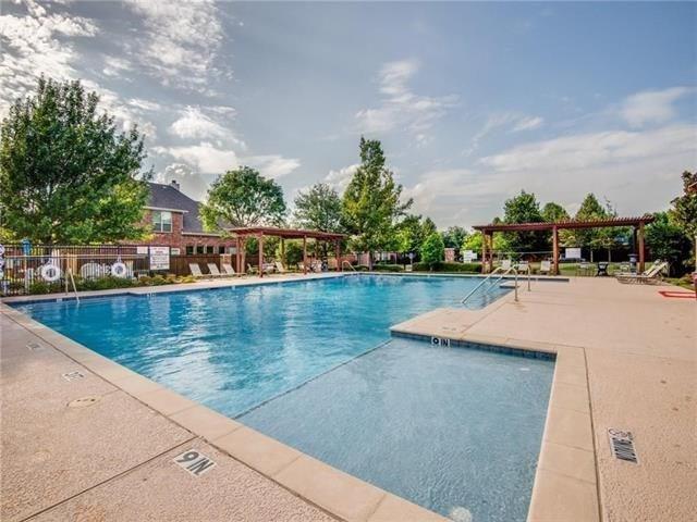 Building Photo - 9380 Snowberry Dr