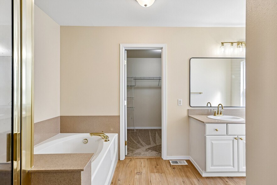 Building Photo - 22754 NE 94th Way