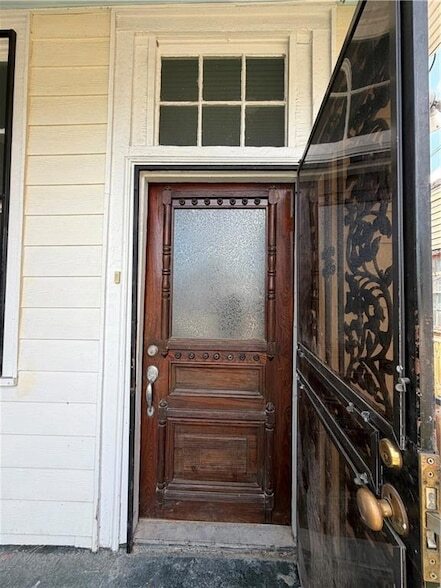 Building Photo - 824 Cambronne St