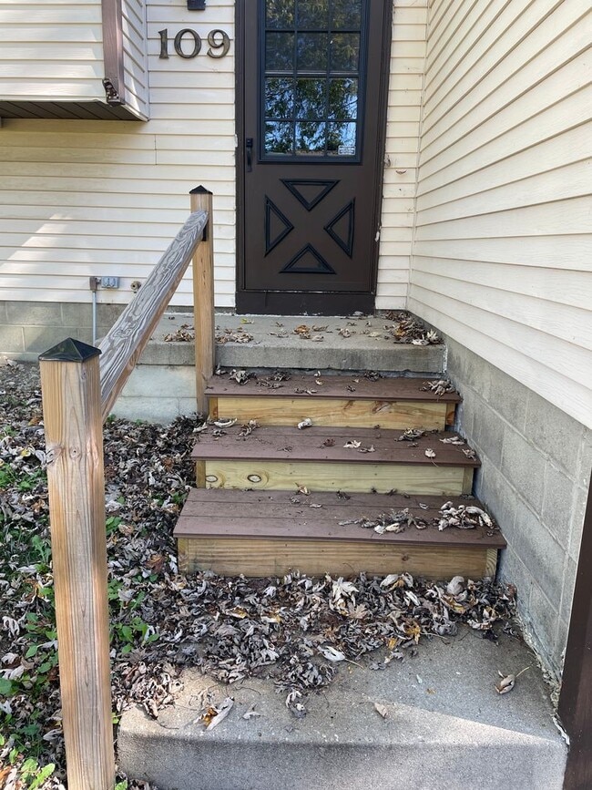 Building Photo - Large, Quiet Home In Englewood (Union) - N...