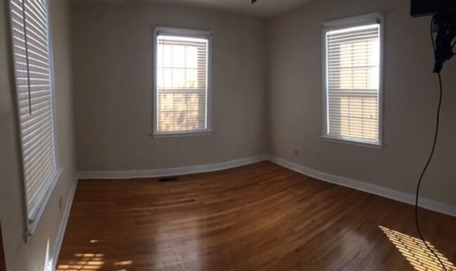 Building Photo - 1300 Freeman Ave
