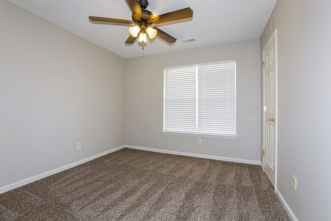 Building Photo - 4865 Bentridge Dr NW