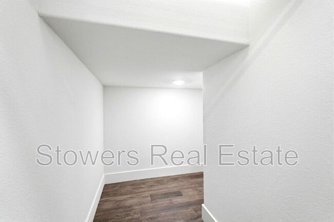 Building Photo - 6336 Moser Wy