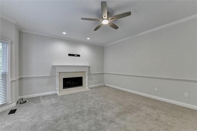 Building Photo - 10665 Wren Ridge Rd