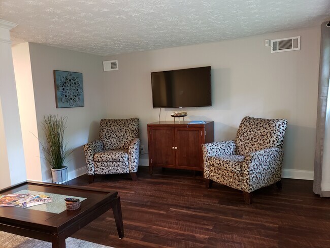 Building Photo - 2345 Macon Dr SW