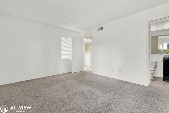 Building Photo - *MOVE-IN SPECIAL $100 OFF FIRST MONTH'S RE...