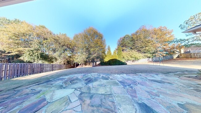 Building Photo - Asheton Lakes