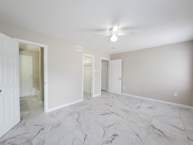 Building Photo - 3206 Lobit Dr