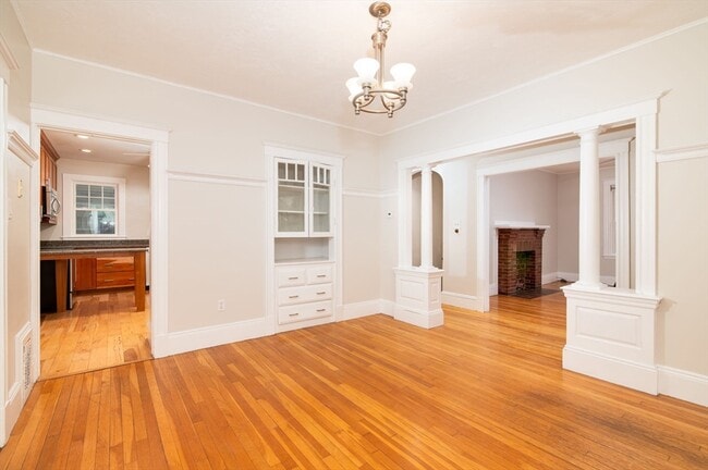 Building Photo - 49 Endicott St