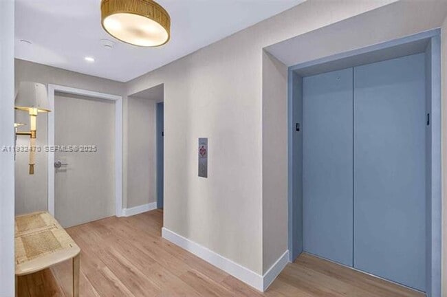 Building Photo - 700 NE 24th St