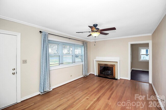 Building Photo - 121 Marshdale Ave SW