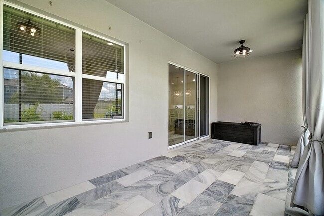 Building Photo - 9153 Carmela Ave