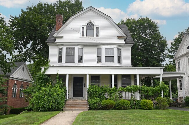 Primary Photo - 137 Deer Hill Ave