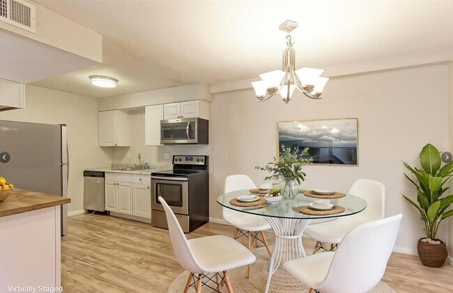 Building Photo - Well maintained Condo Westminster