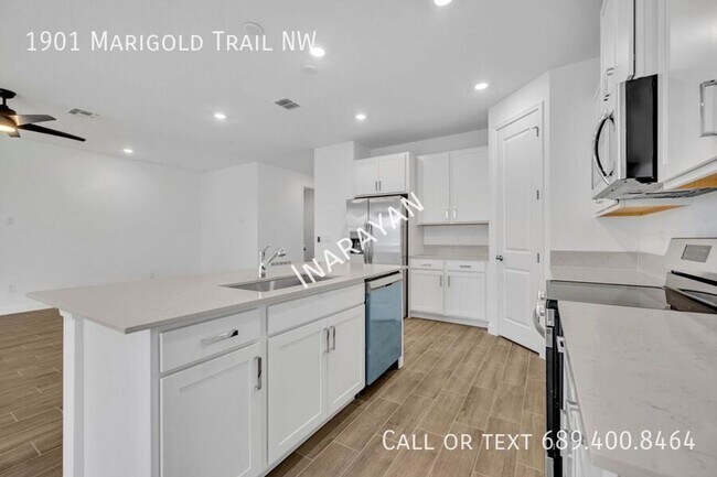 Building Photo - Stunning 4-Bedroom Single-Family Home in R...