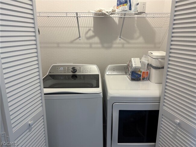 Building Photo - 44076 Bellamy Pl