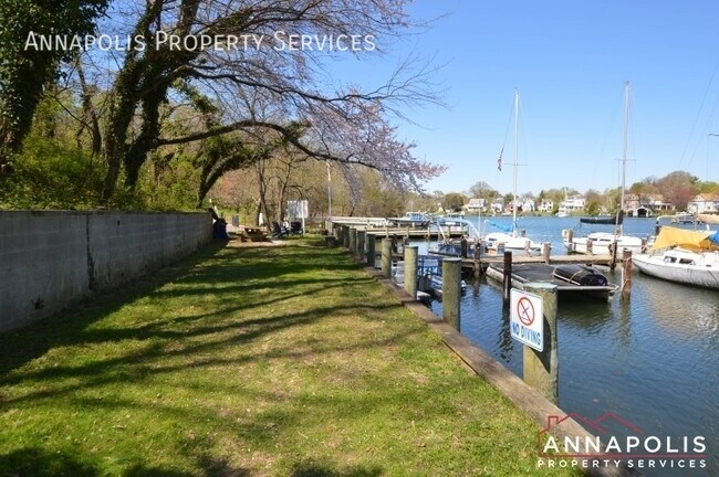 Building Photo - 1117 Primrose Ct