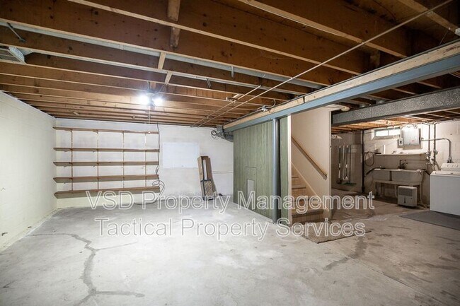 Building Photo - 6188 Cabrini Ln