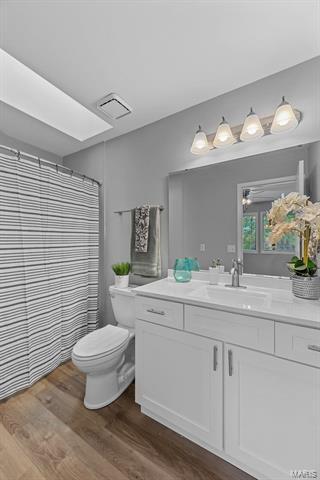 Building Photo - 250 Cedar Grove Dr