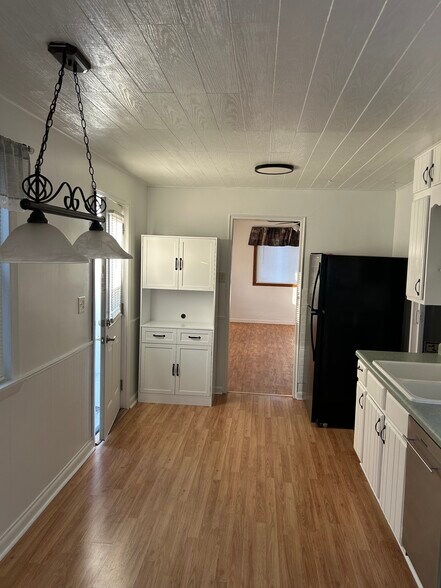 Kitchen - 3718 15th Ave