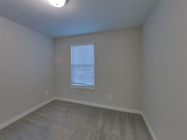 Building Photo - 9835 Willow Creek Commerce Dr