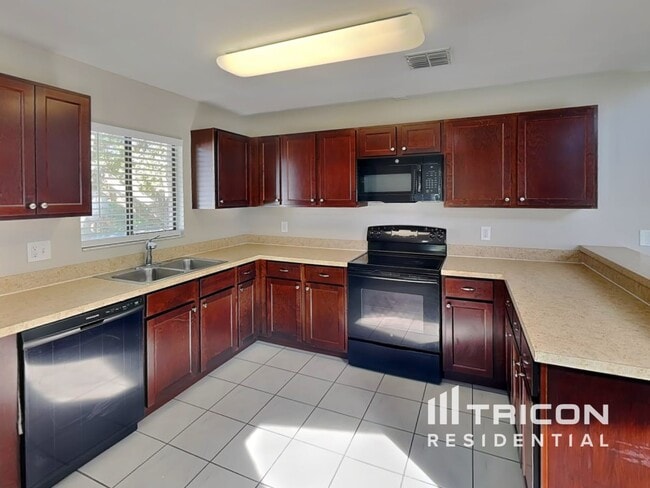 Building Photo - 20836 Melville St