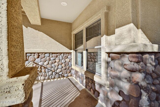 Building Photo - 4212 E Washington Ct