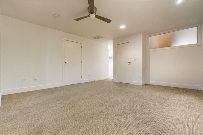 Building Photo - 345 NE 4th St