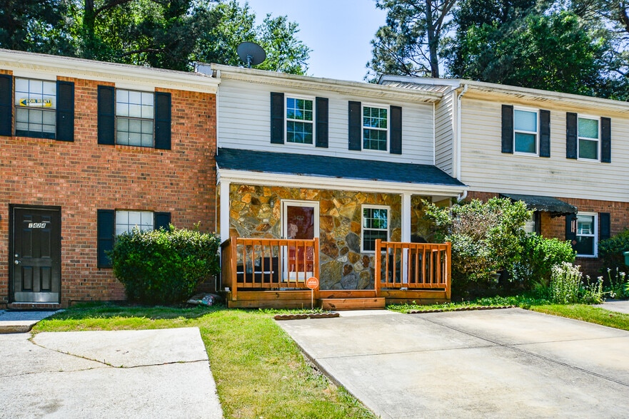 Building Photo - 1422 Springleaf Cir SE