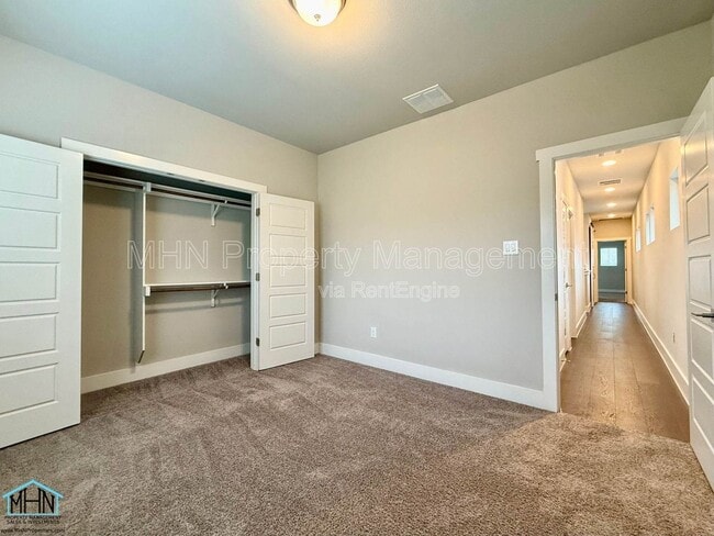 Building Photo - 447 Natalen Ave