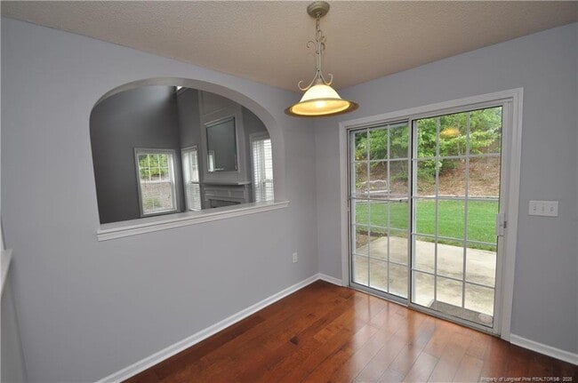 Building Photo - 806 Brickstone Dr
