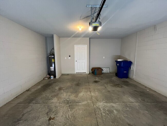 Building Photo - 2443 Sweet Viburnum Wy