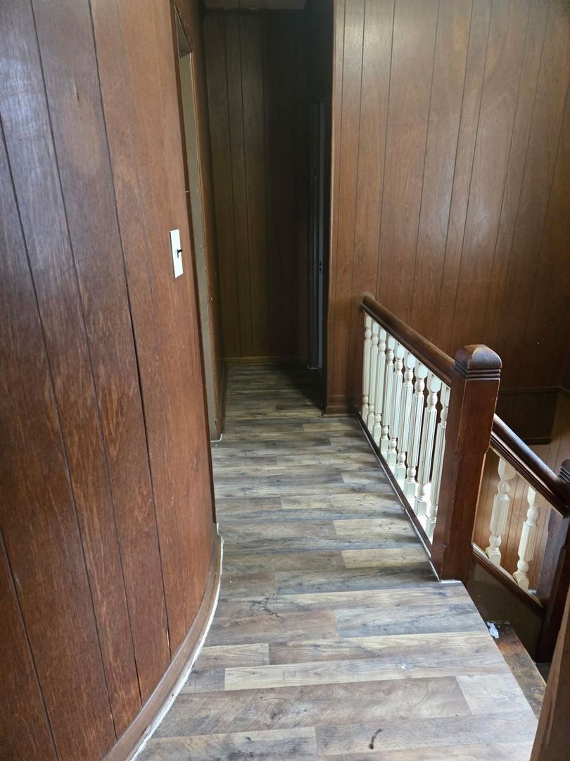 Building Photo - 1305 S Easton Ave