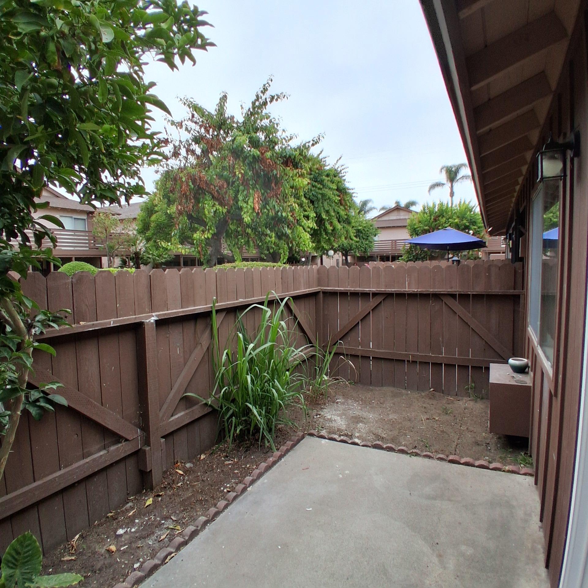 patio - grill next to dining area - 2115 1/2 S Broden St