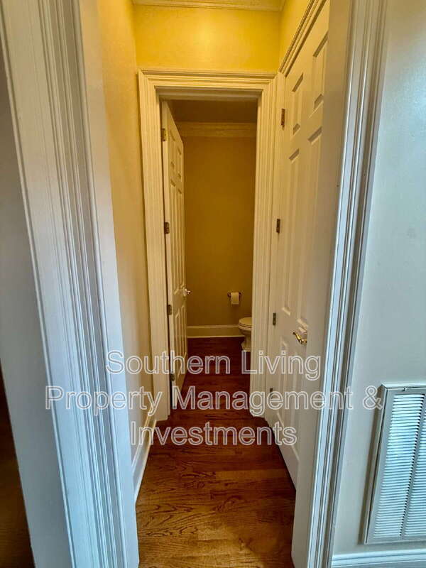 Building Photo - 1806 Asbury Hall Ct
