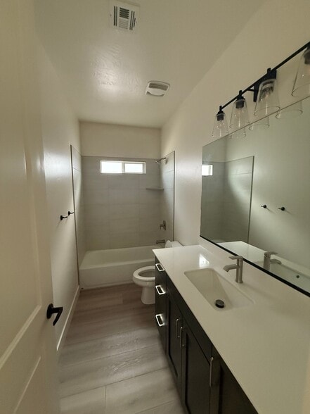 Building Photo - 276 S 1930 W